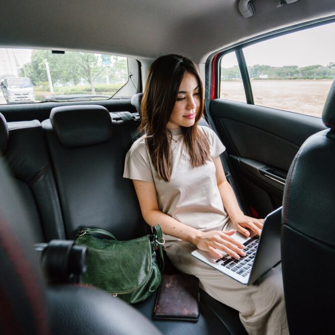 Holiday Vibe While on Work